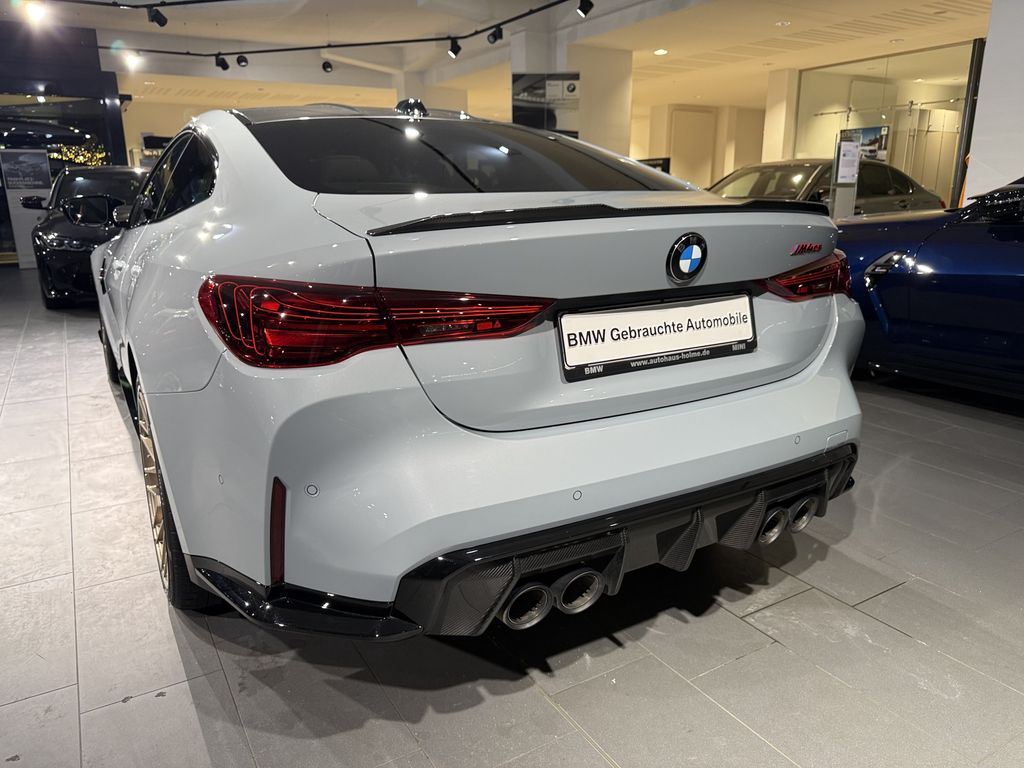 BMW M4 2025