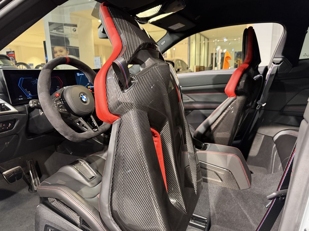 BMW M4 2025