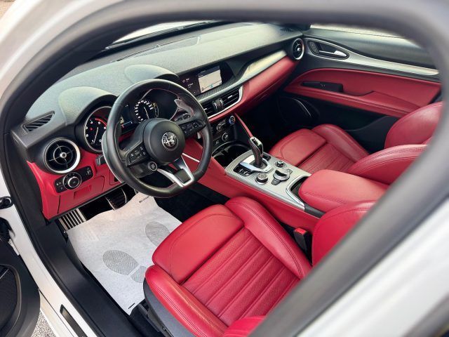 Alfa Romeo Stelvio 2021