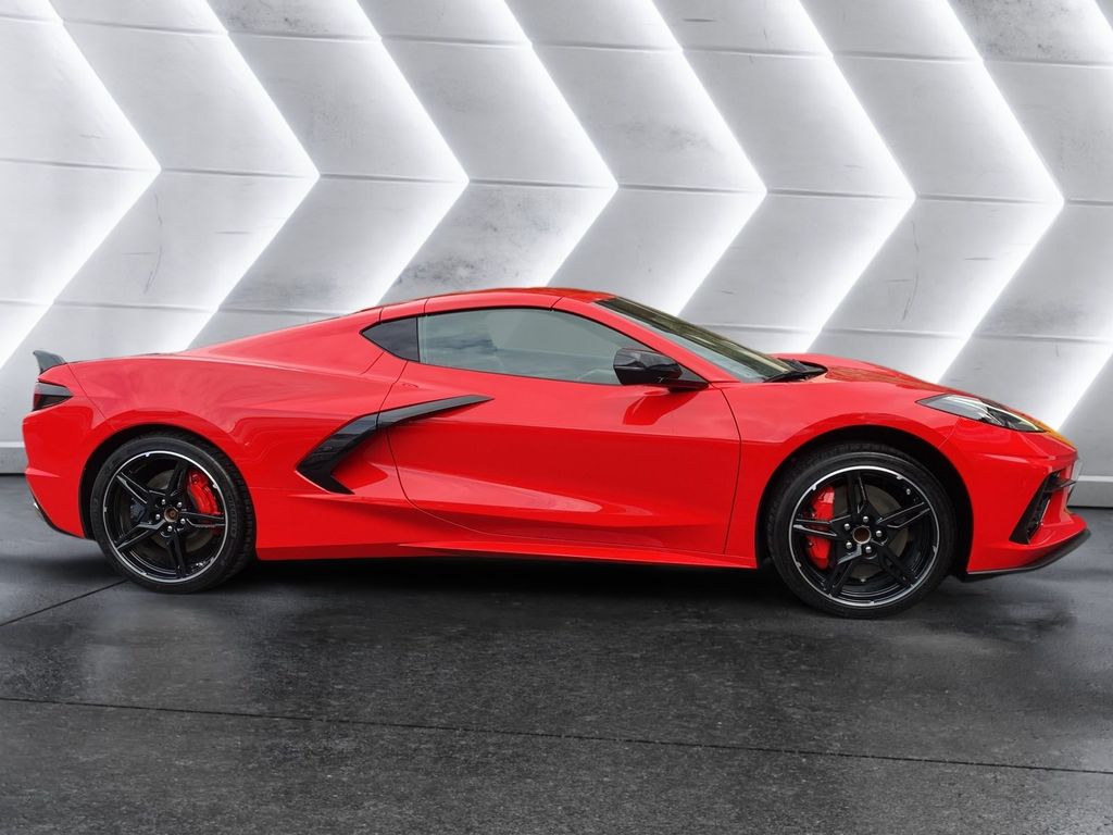 Corvette C8 2025