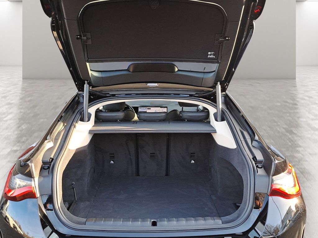 BMW i4 2023