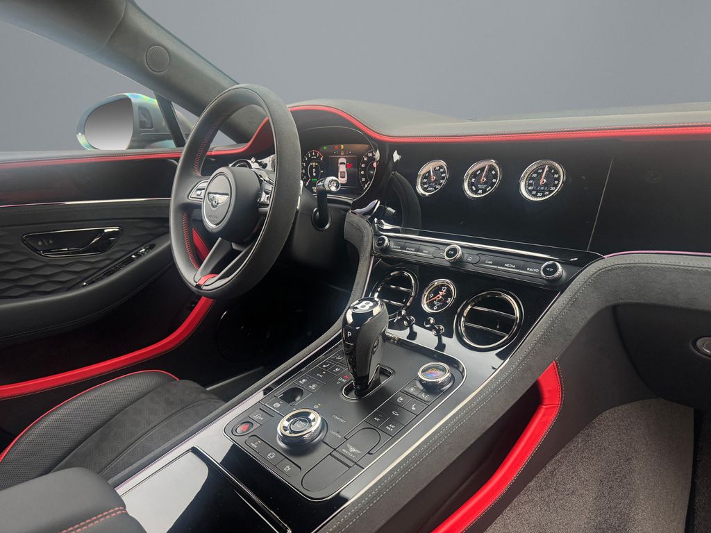 Bentley Continental GT 2024