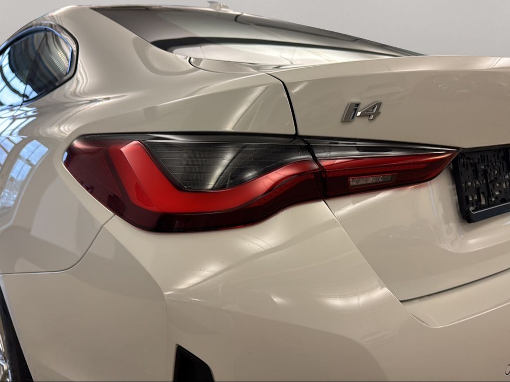 BMW i4 2023