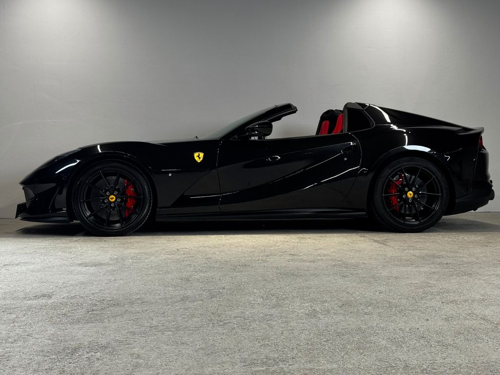 Ferrari 812 2021