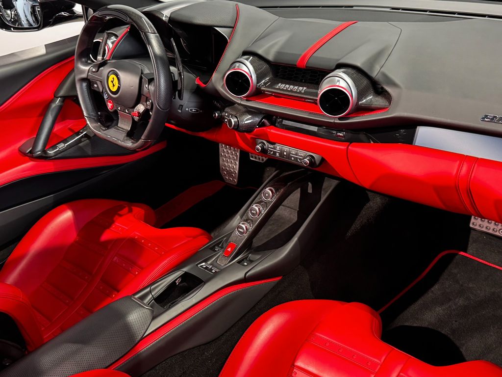 Ferrari 812 2021