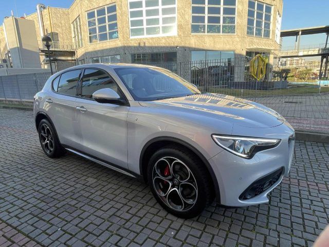 Alfa Romeo Stelvio 2022