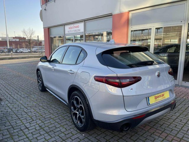 Alfa Romeo Stelvio 2022
