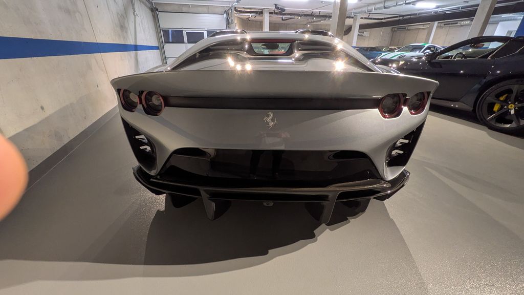 Ferrari 812 2023