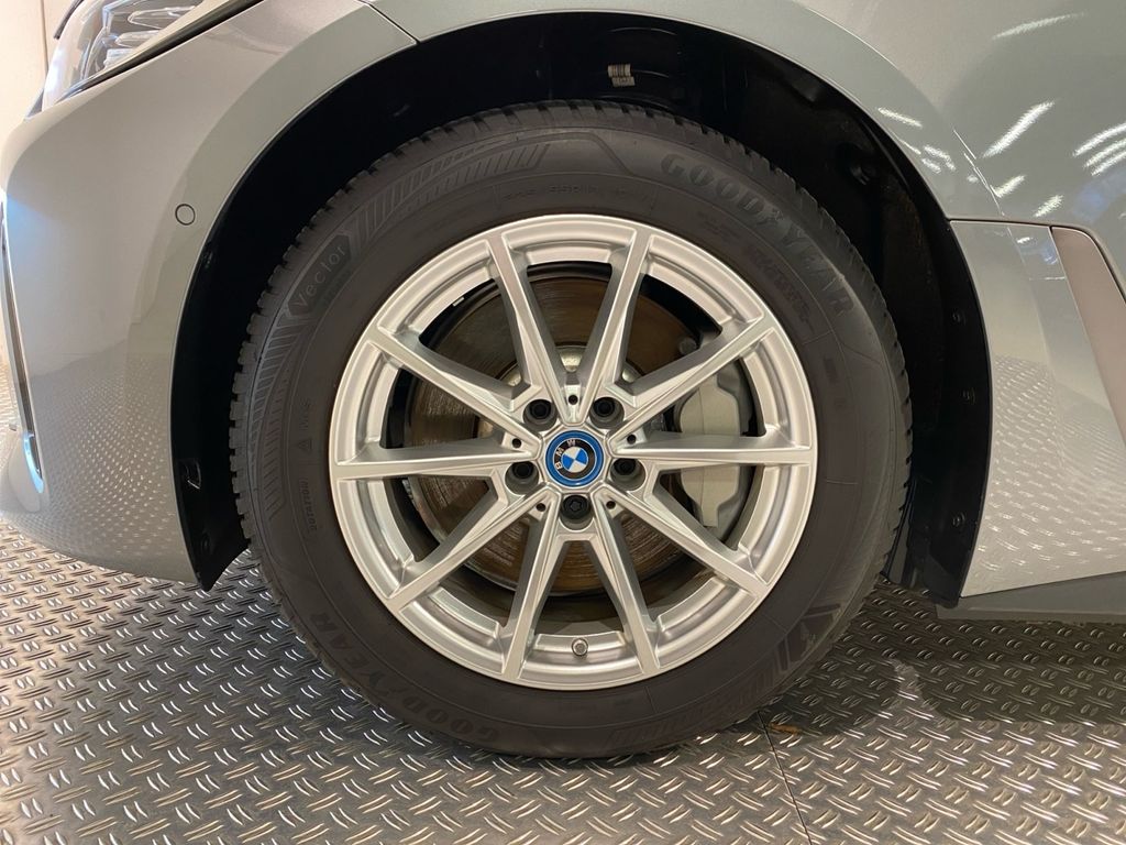 BMW i4 2023
