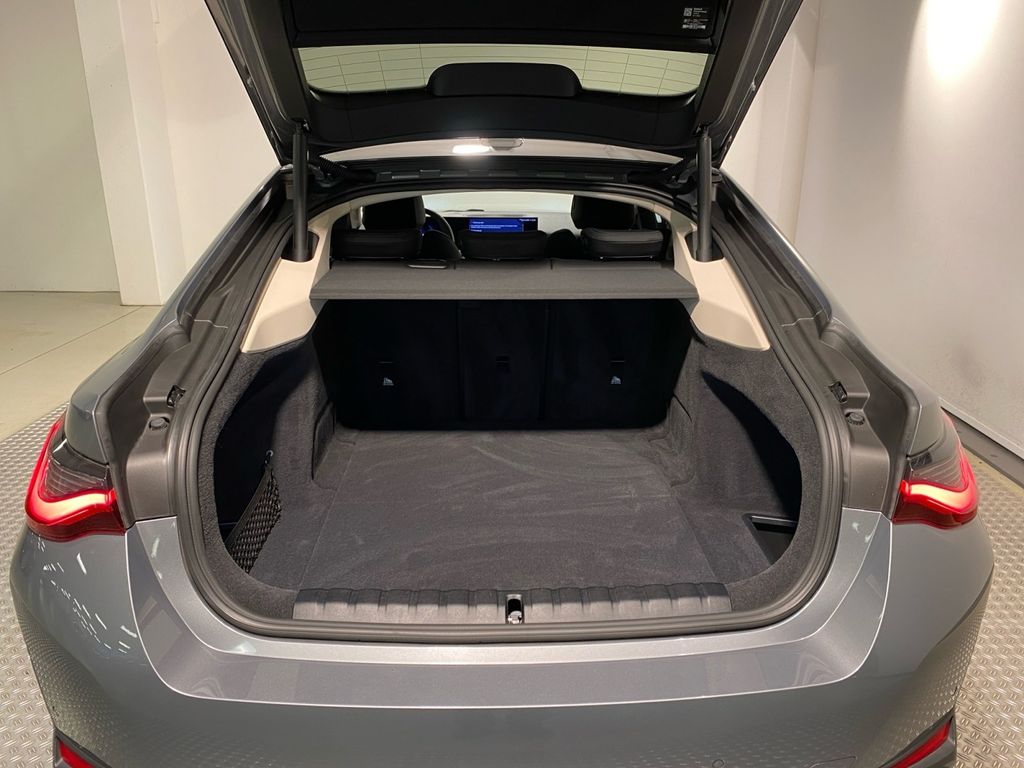 BMW i4 2023
