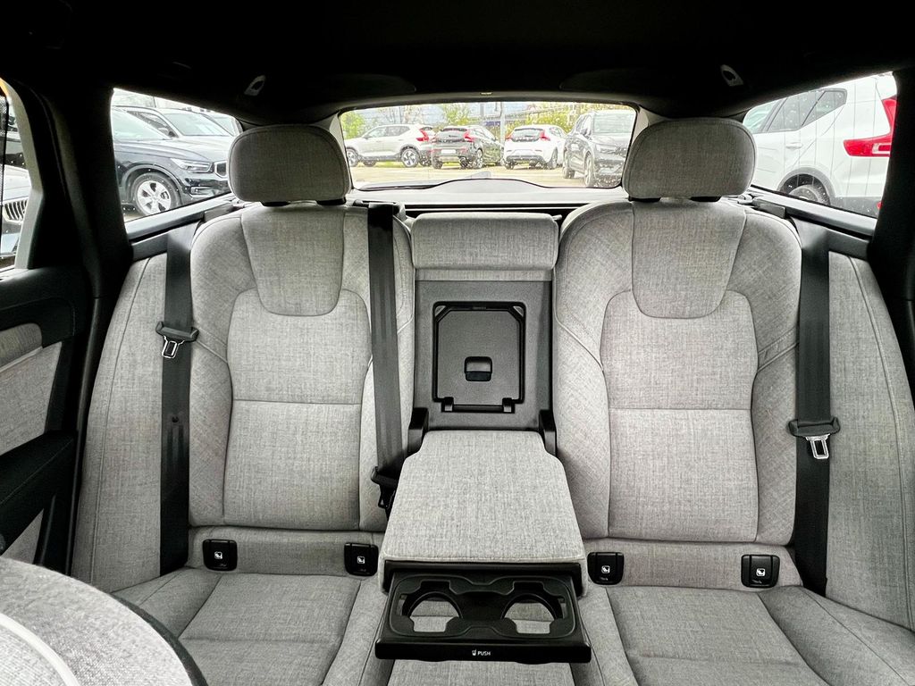 Volvo V90 2023