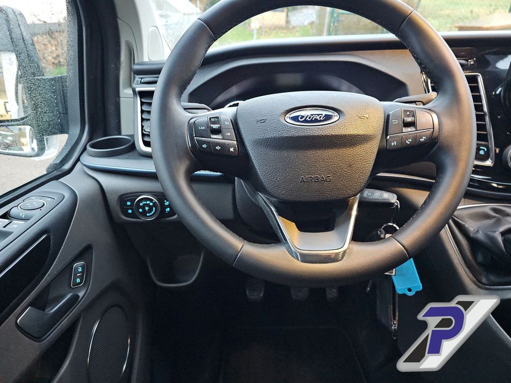 Ford Tourneo Custom 2022