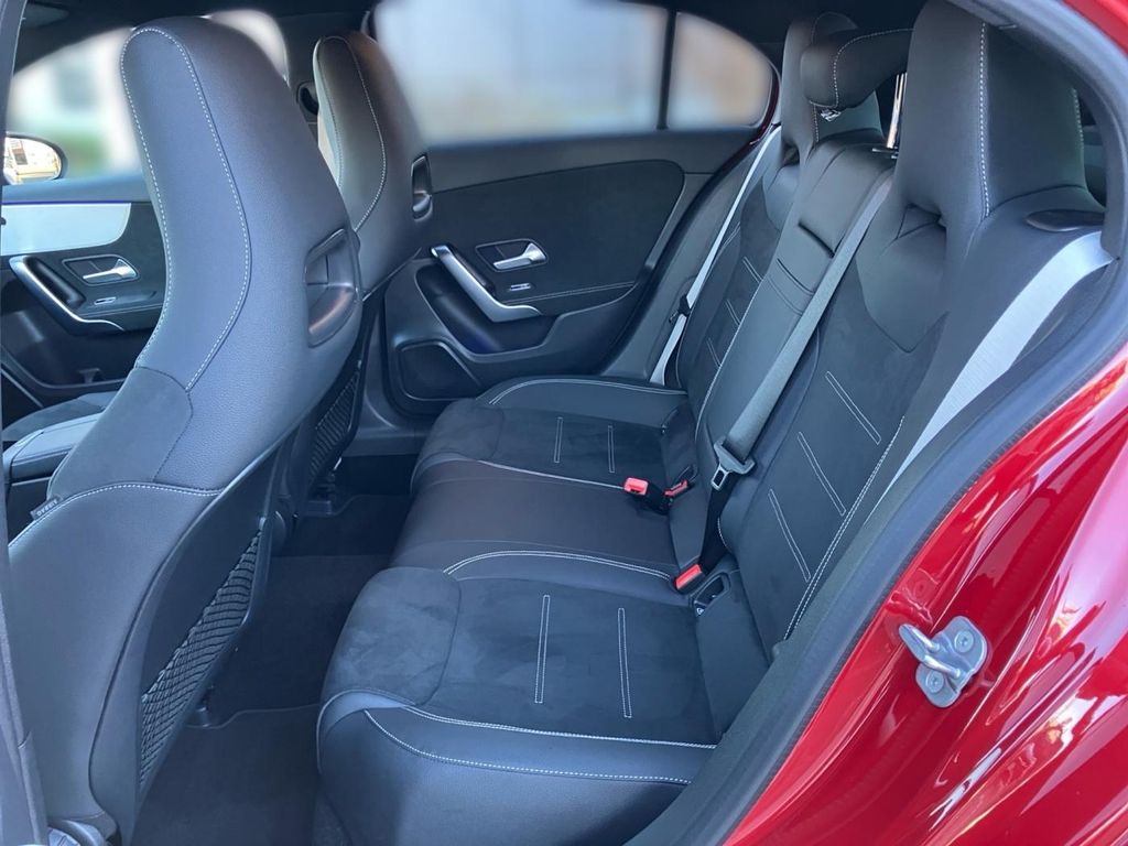 Mercedes-Benz A 200 2025