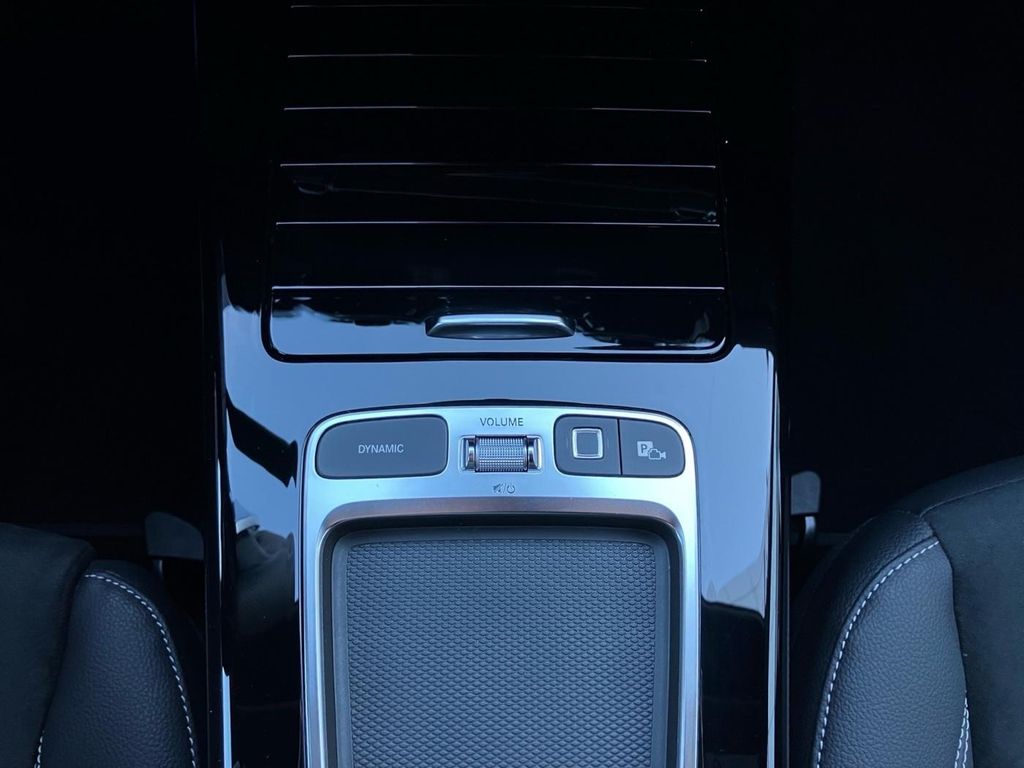 Mercedes-Benz A 200 2025