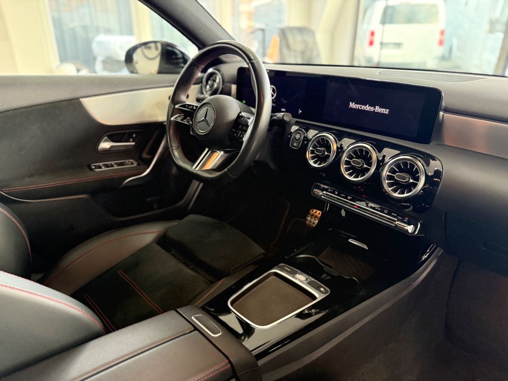 Mercedes-Benz A 220 2023