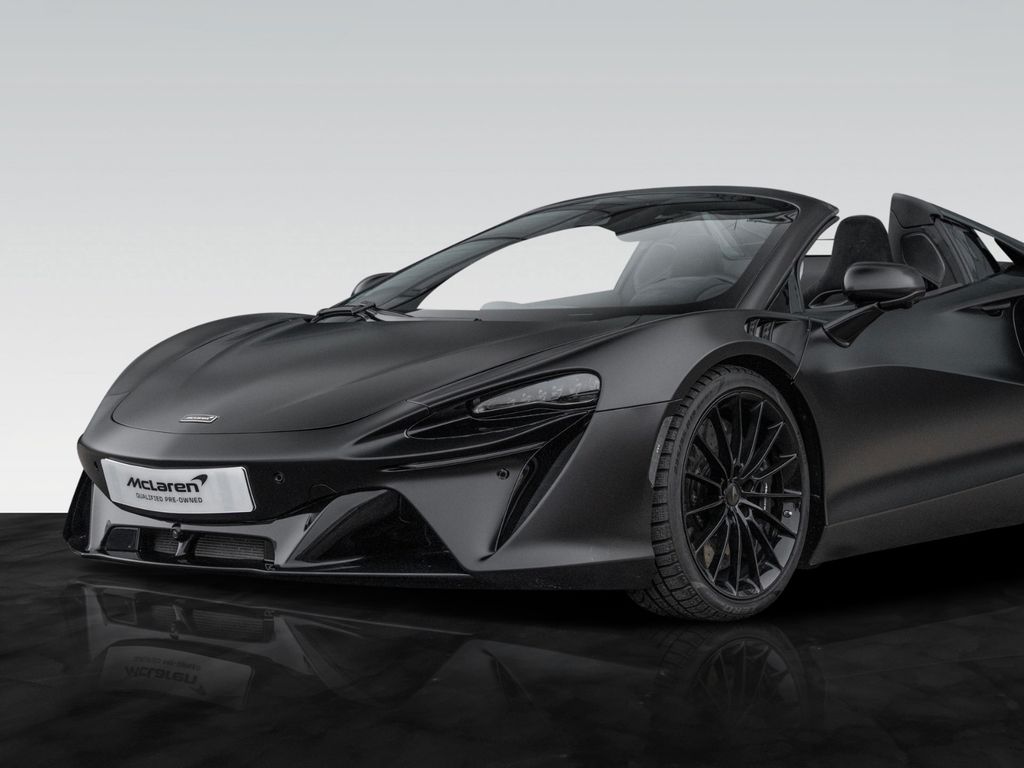 McLaren Artura 2025