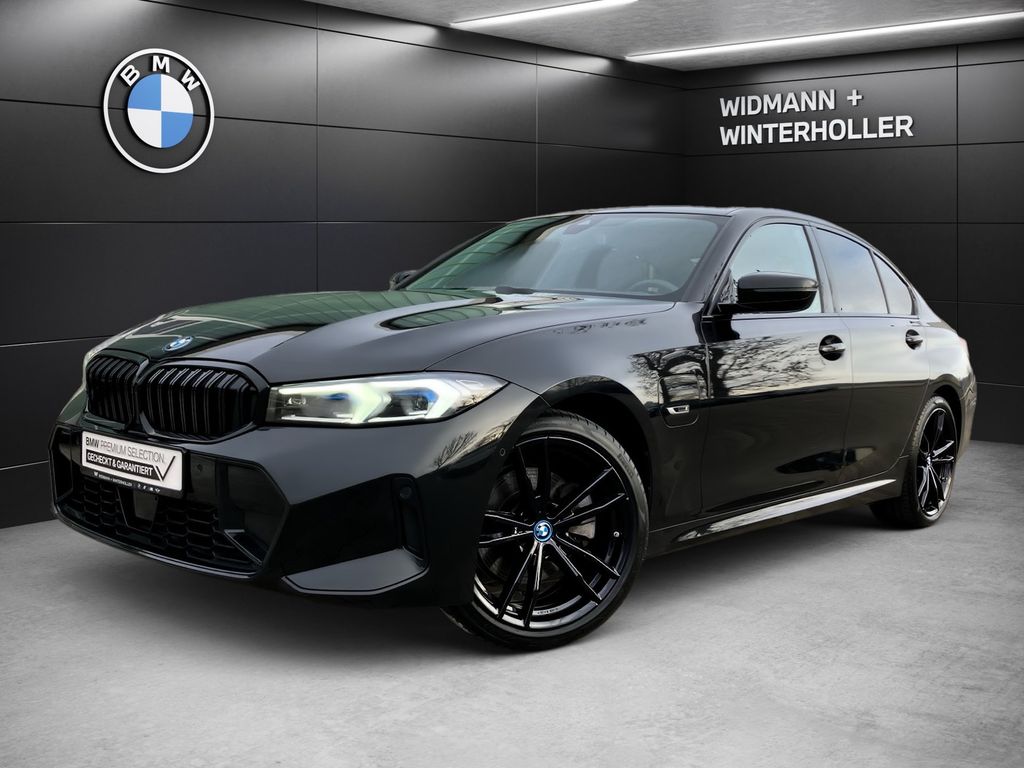 BMW 330 2022