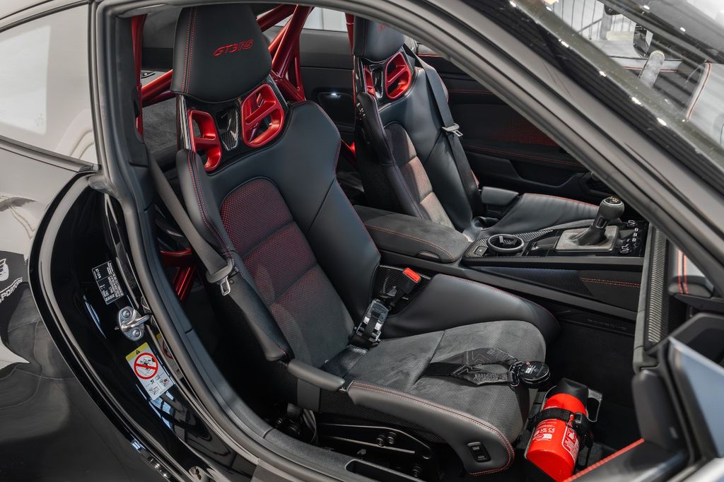 Porsche 992 2025