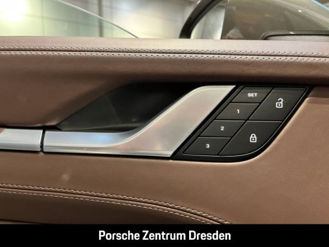 Porsche 992 2021