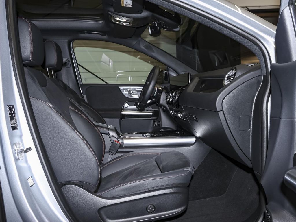 Mercedes-Benz B 250 2025