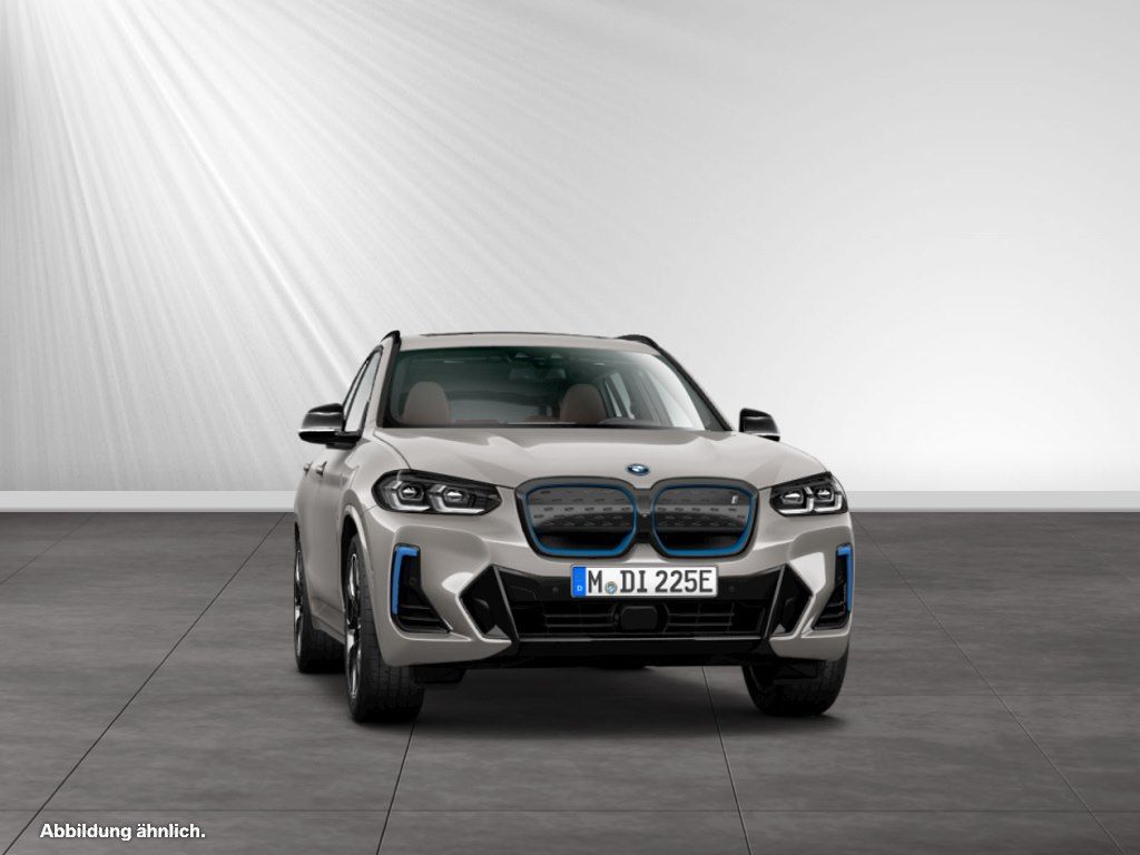 BMW iX3 2022