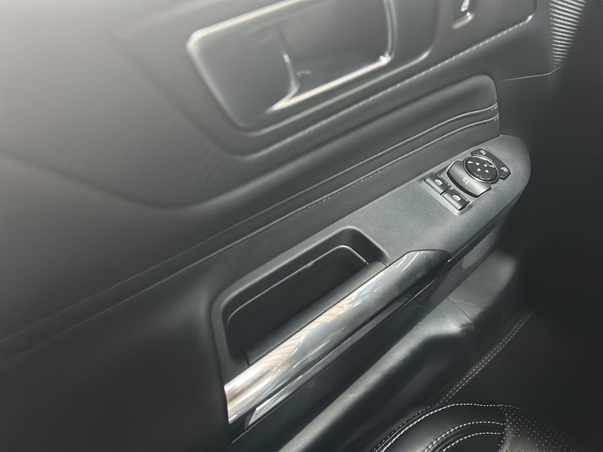 Ford Mustang 2025