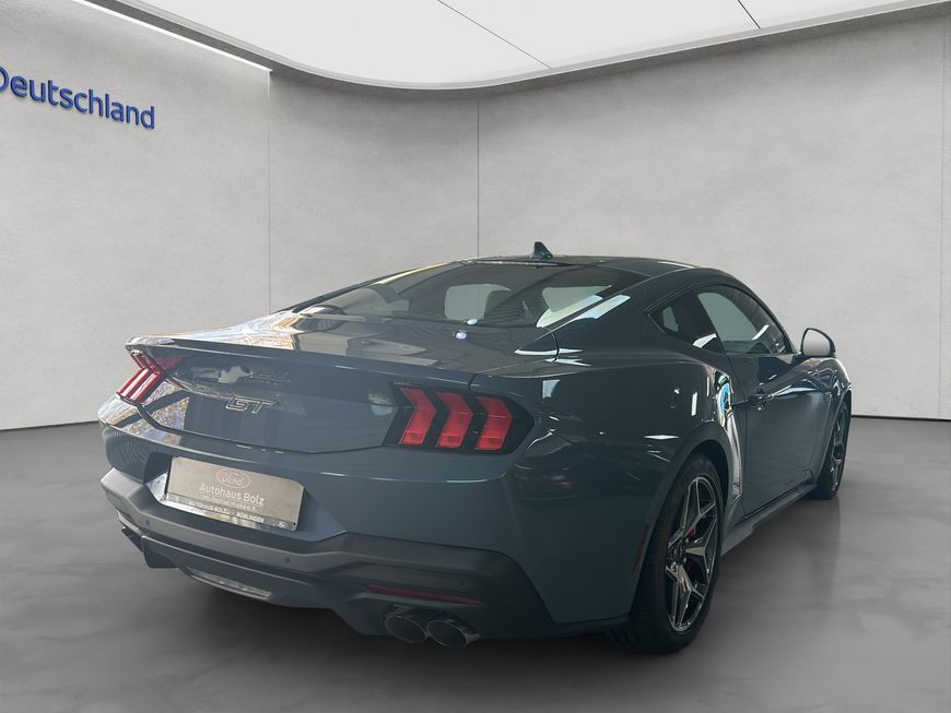 Ford Mustang 2025