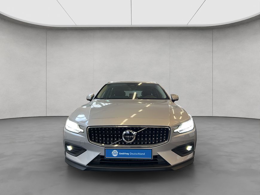 Volvo V60 Cross Country 2024