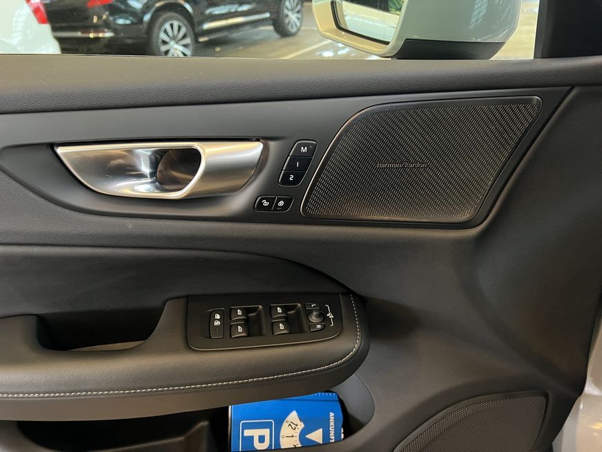 Volvo V60 Cross Country 2024