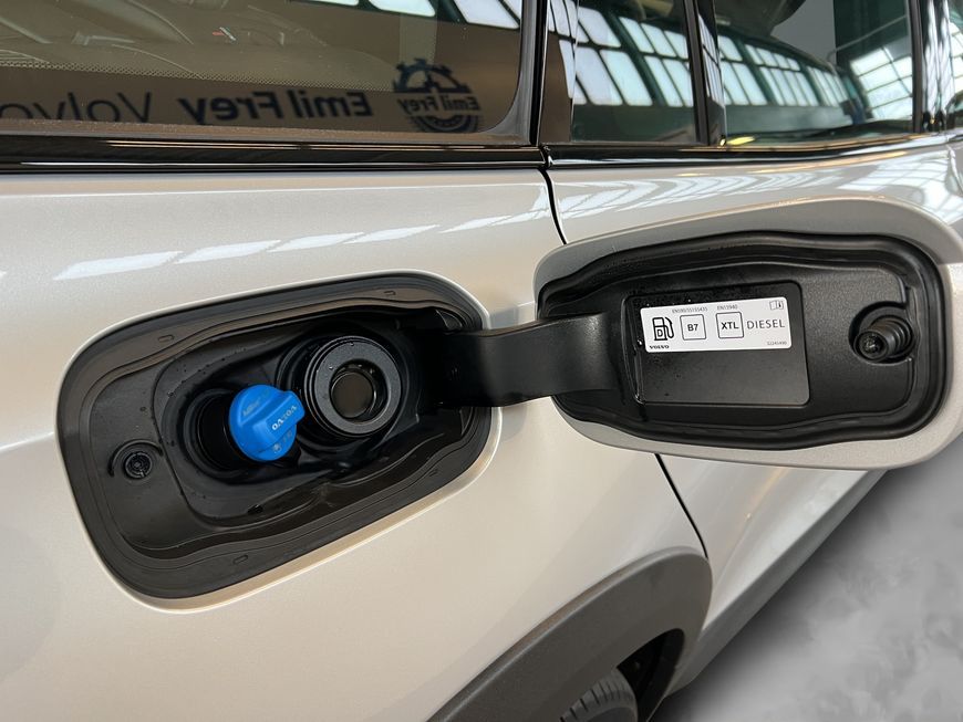 Volvo V60 Cross Country 2024