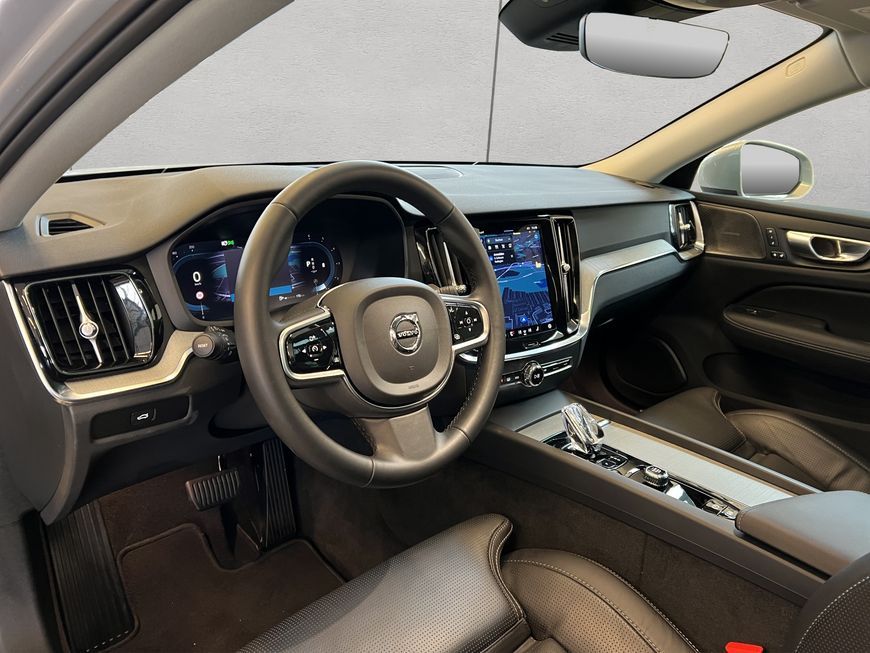 Volvo V60 Cross Country 2024