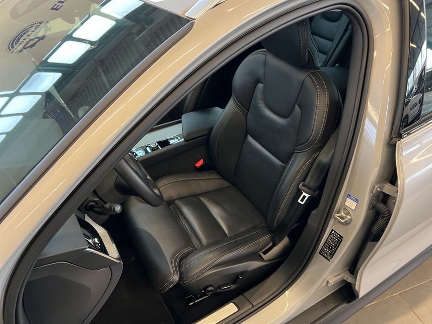 Volvo V60 Cross Country 2024