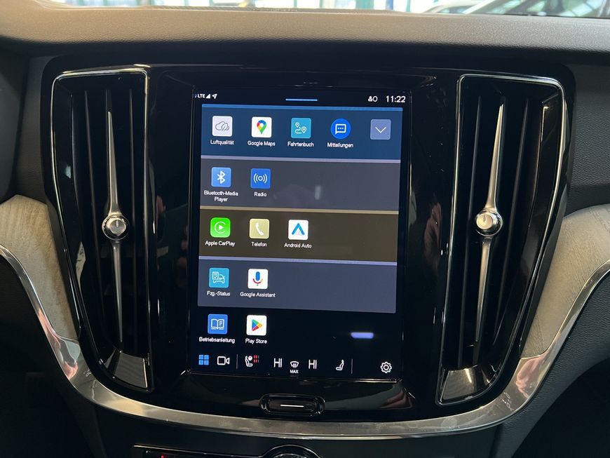 Volvo V60 Cross Country 2024