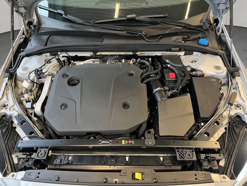 Volvo V60 Cross Country 2024