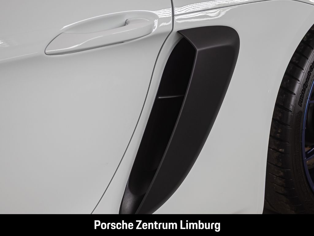 Porsche Boxster 2025