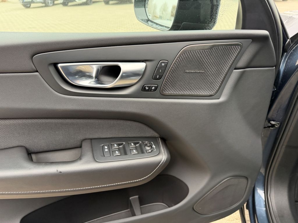 Volvo XC60 2022