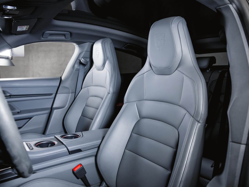 Porsche Taycan 2022