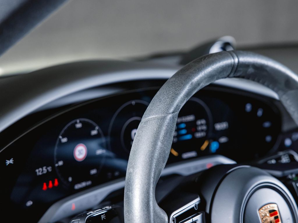 Porsche Taycan 2022