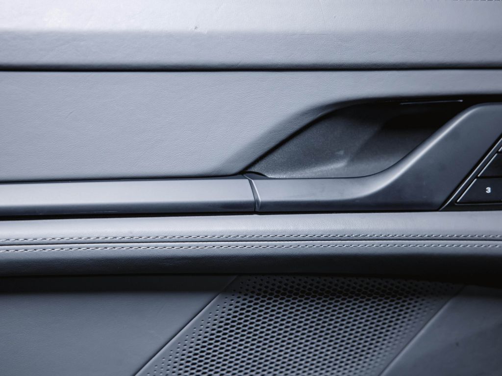 Porsche Taycan 2022