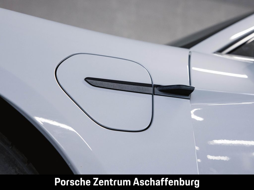 Porsche Taycan 2022