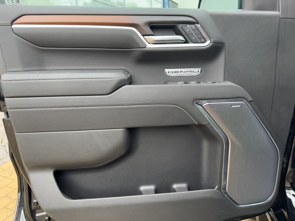 GMC Sierra