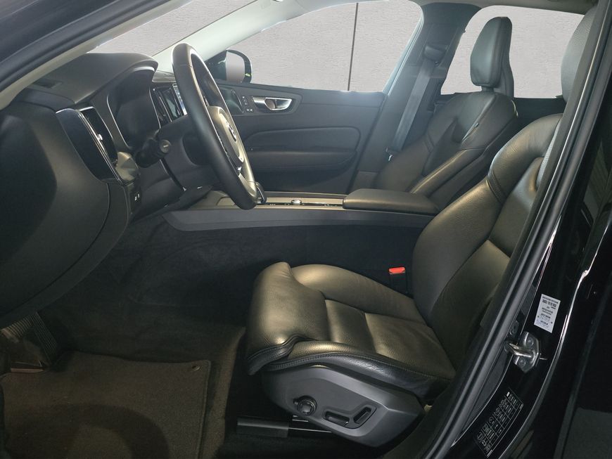 Volvo XC60 2022