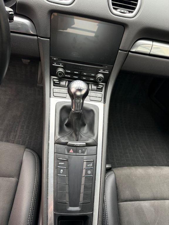 Porsche Cayman 2021