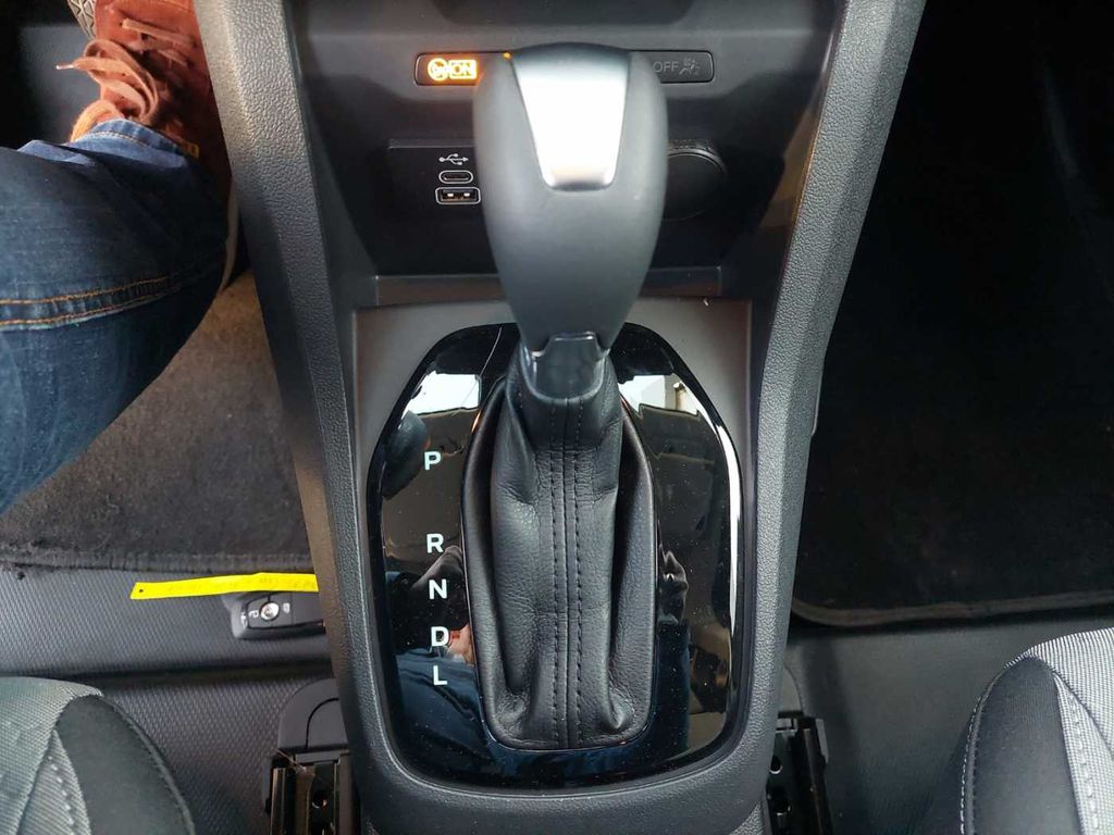 Ford Transit Courier 2025