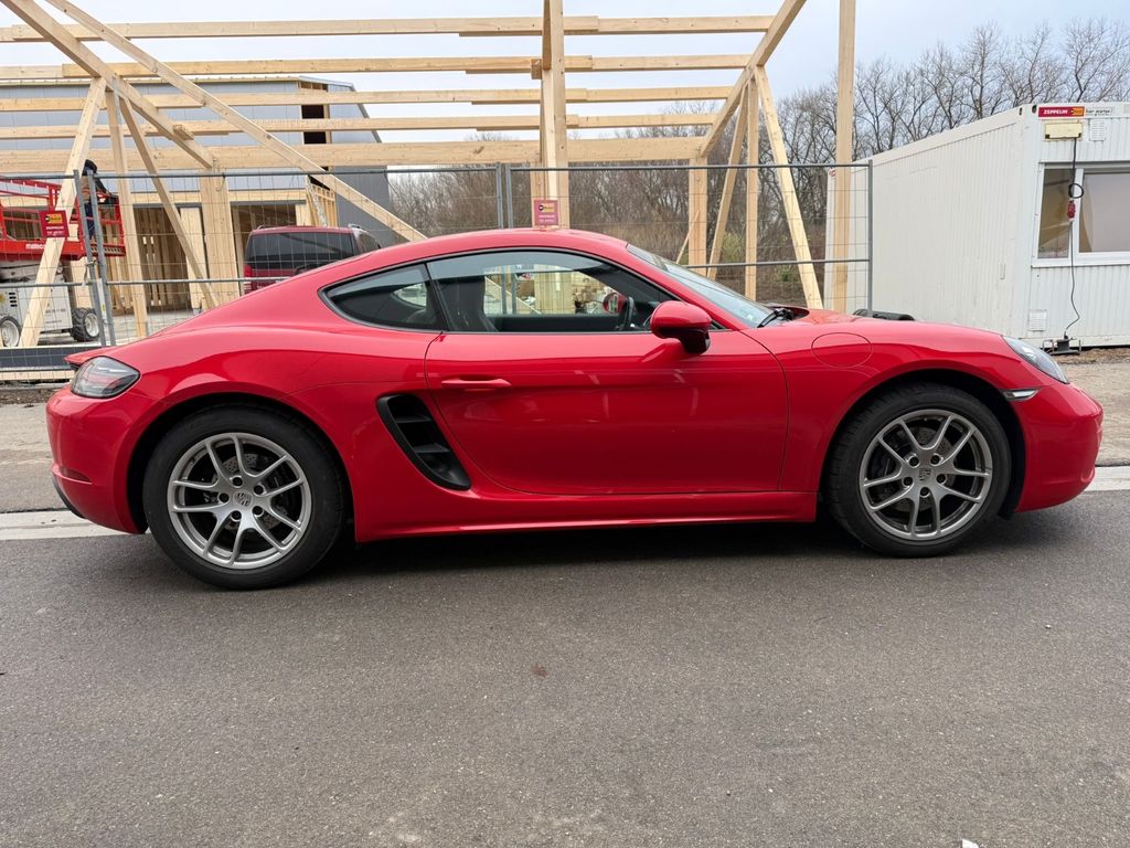 Porsche Cayman 2021