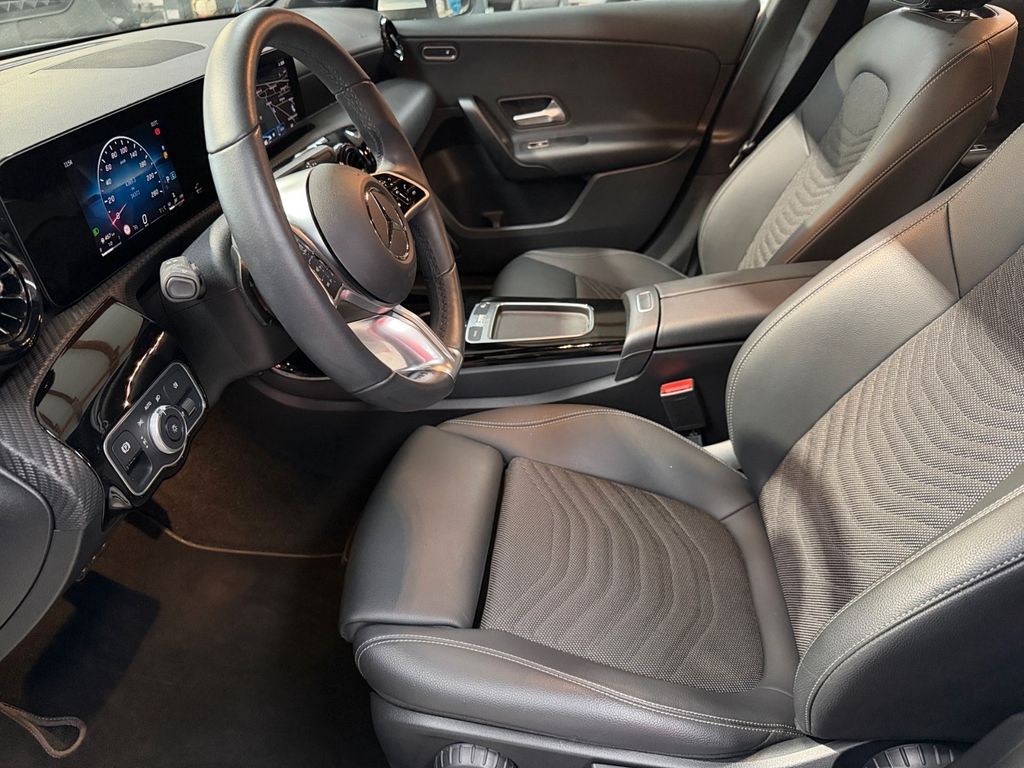 Mercedes-Benz A 180 2023