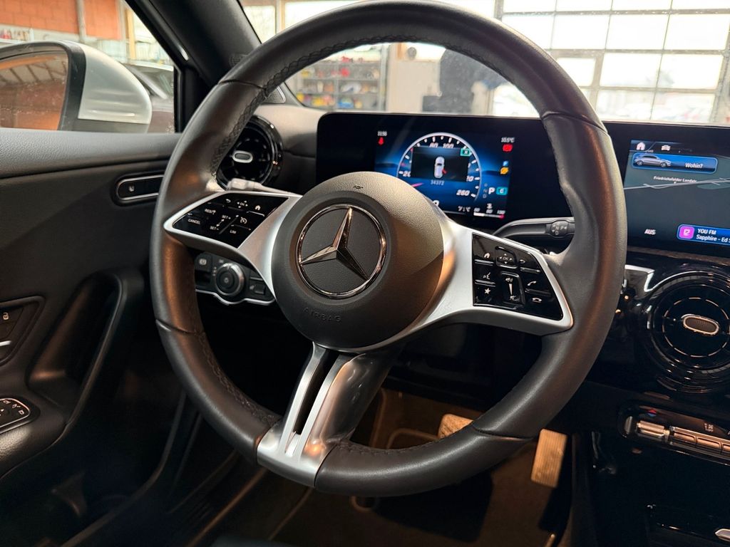 Mercedes-Benz A 180 2023