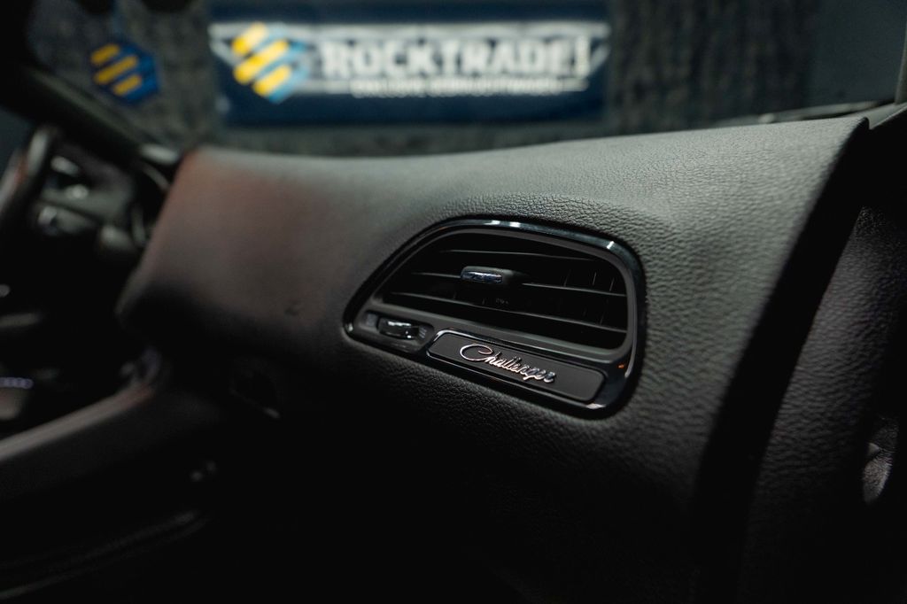 Dodge Challenger 2024