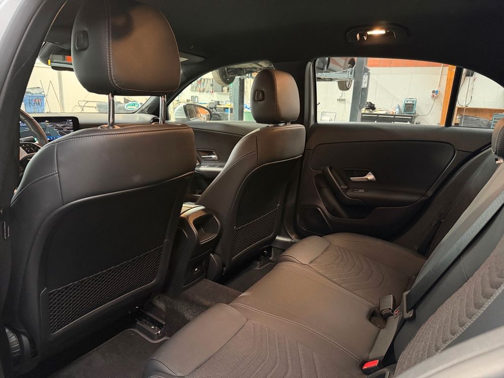 Mercedes-Benz A 180 2023