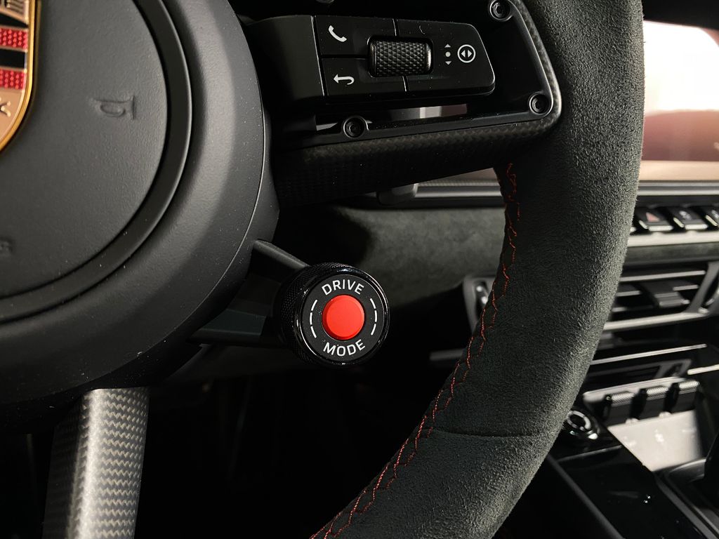 Porsche 992 2025
